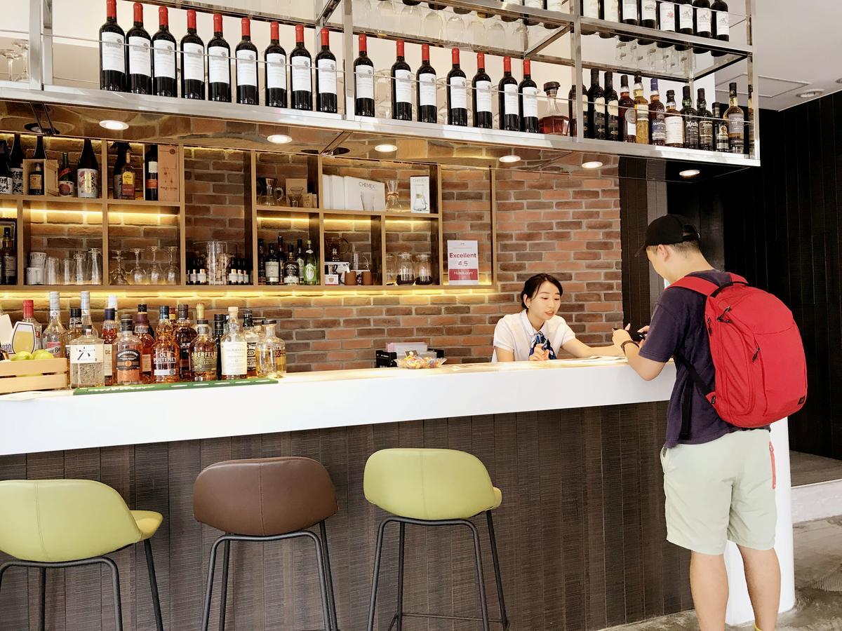 Single Inn-Kaohsiung Station Εξωτερικό φωτογραφία