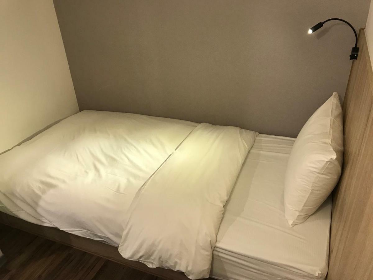 Single Inn-Kaohsiung Station Εξωτερικό φωτογραφία